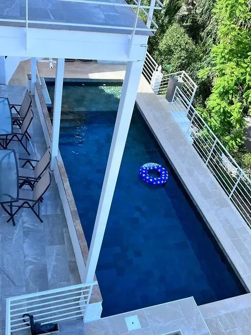 Apartment Magnifique Logement A Avec Vue Sur Mer Et Piscine, Jacuzzi, Chauffes, Chauffe Payant Benalmadena Spain