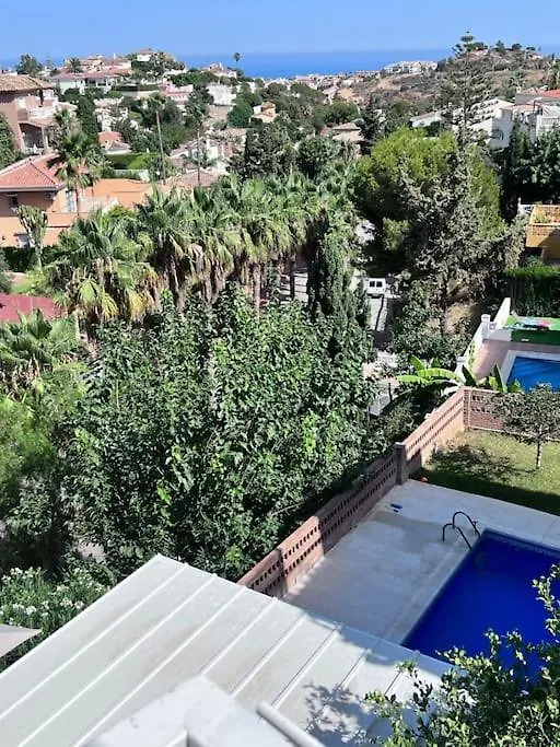 Magnifique Logement A Avec Vue Sur Mer Et Piscine, Jacuzzi, Chauffes, Chauffe Payant Benalmadena Apartment
