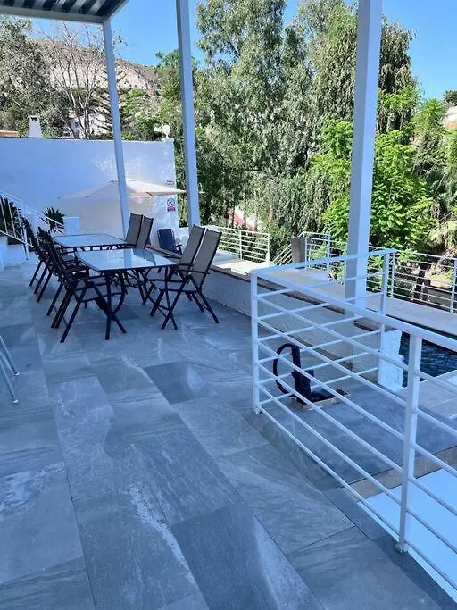 Magnifique Logement A Avec Vue Sur Mer Et Piscine, Jacuzzi, Chauffes, Chauffe Payant Benalmadena Spain