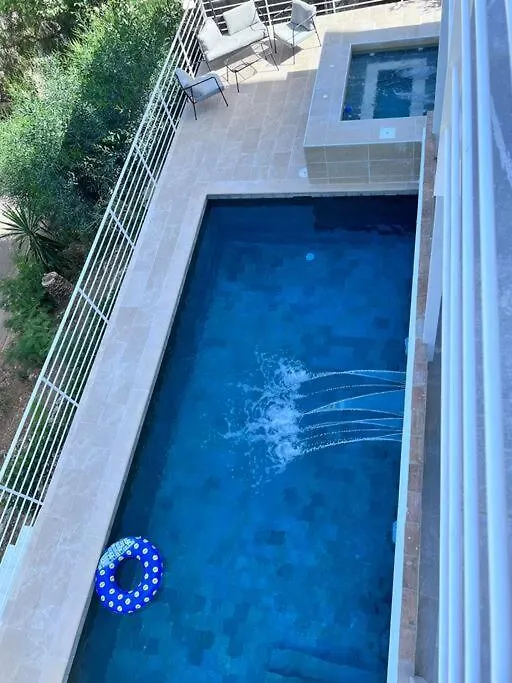 Magnifique Logement A Avec Vue Sur Mer Et Piscine, Jacuzzi, Chauffes, Chauffe Payant Benalmadena Apartment