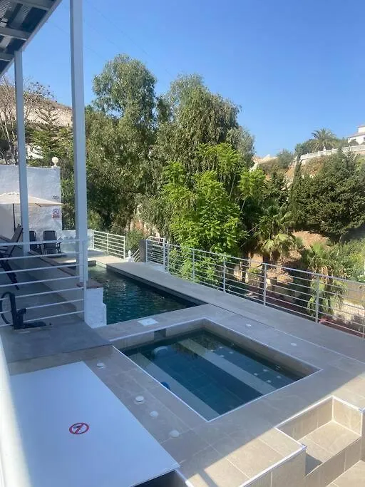 Magnifique Logement A Avec Vue Sur Mer Et Piscine, Jacuzzi, Chauffes, Chauffe Payant Benalmadena 0*,  Spain