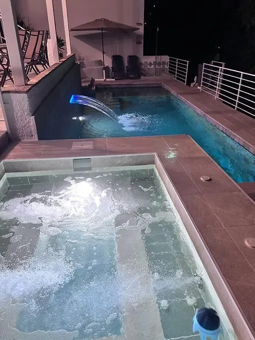 Magnifique Logement A Avec Vue Sur Mer Et Piscine, Jacuzzi, Chauffes, Chauffe Payant Benalmadena 0*,  Spain
