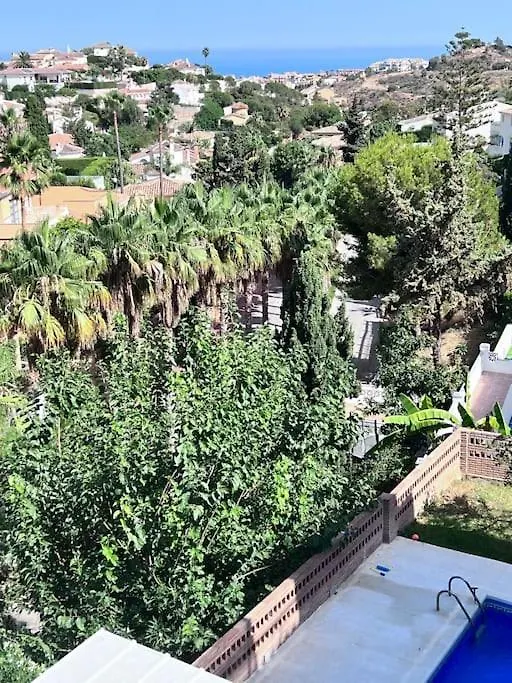 Magnifique Logement A Avec Vue Sur Mer Et Piscine, Jacuzzi, Chauffes, Chauffe Payant Benalmadena Apartment